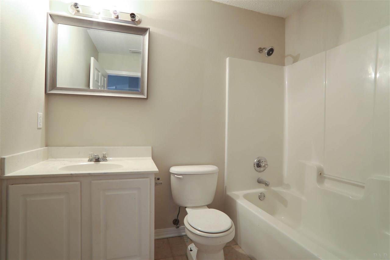 136 Gunwale Road Pensacola, FL 32507 - Photo 16 of 25