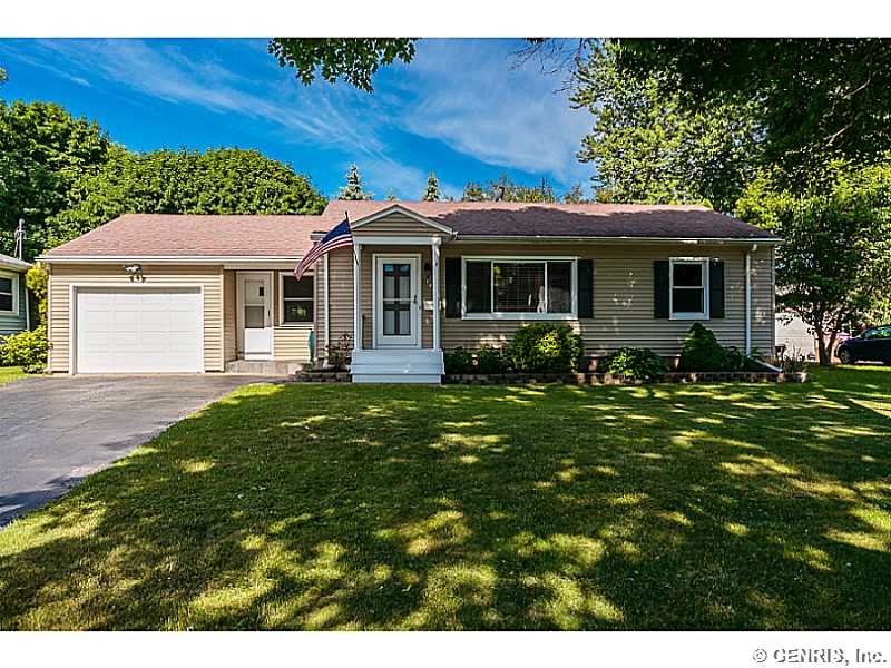 129 Hildegarde Road Greece, NY 14626 - Photo 1 of 1 Exterior Front.
