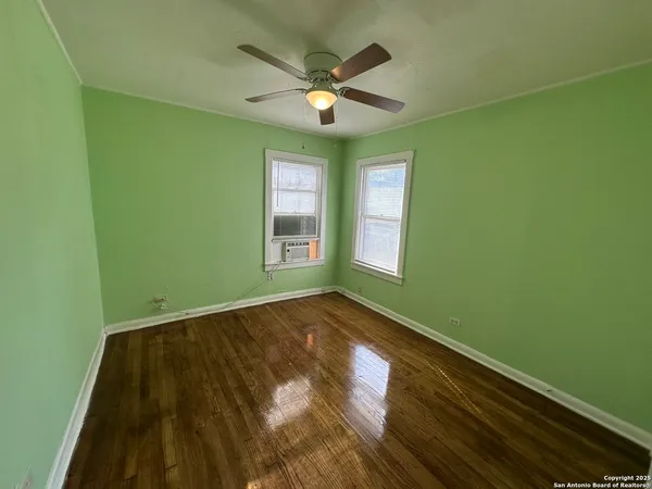 $1,095 | 331 Ira Avenue, Unit A, San Antonio, TX 78209