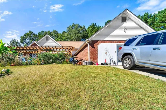 $229,000 | 11045 Knotty Pine Place, Hampton, GA 30228