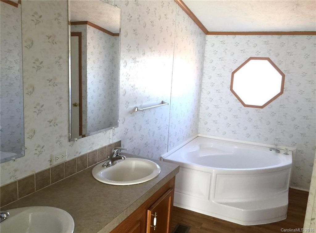 3196 Dr Nichols Road York, SC 29745 - Photo 8 of 9 Gallery Image 8