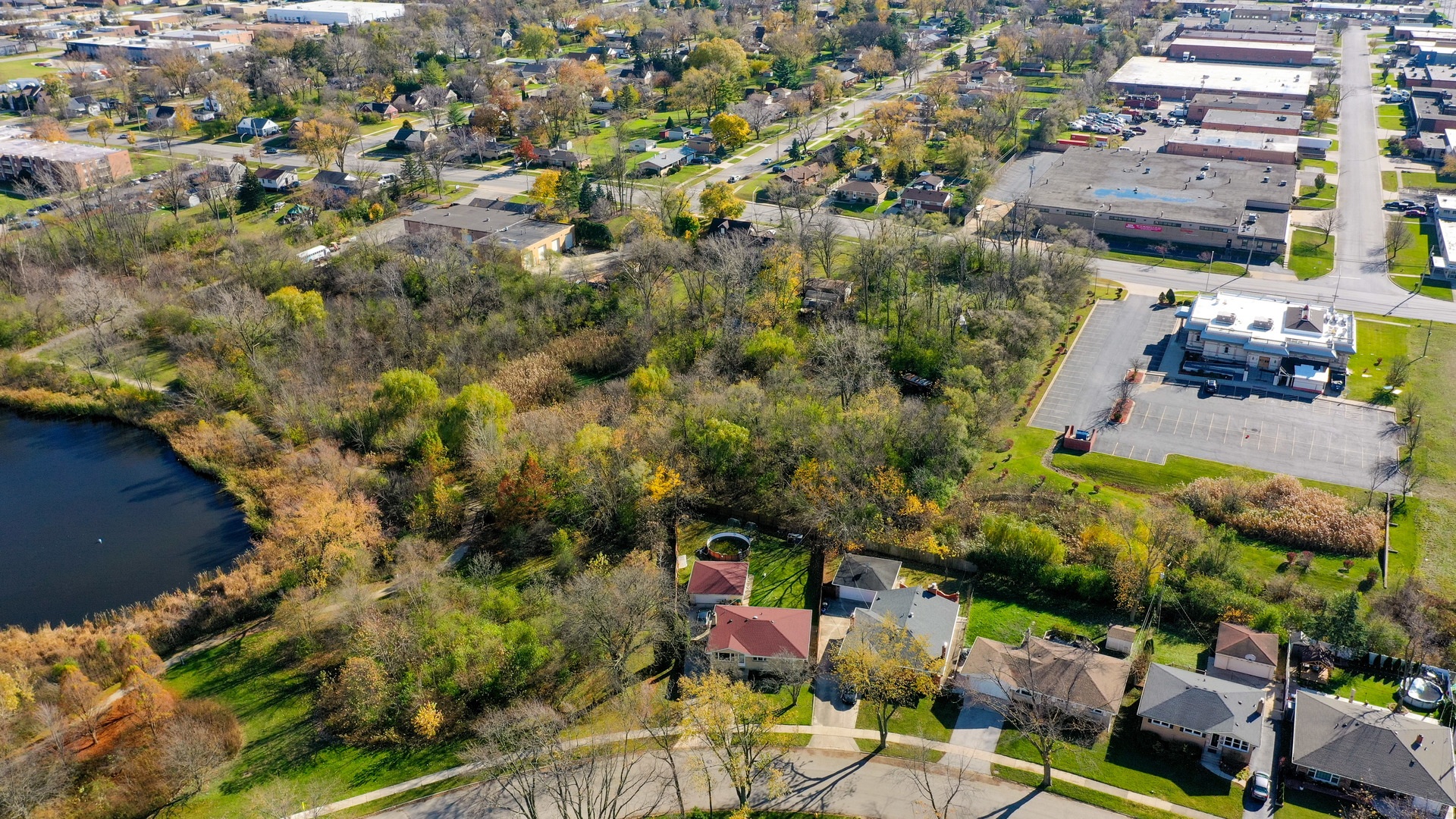 426 West Fullerton Avenue Addison, IL 60101 - Photo 2 of 3 an aerial view of a houses with yard