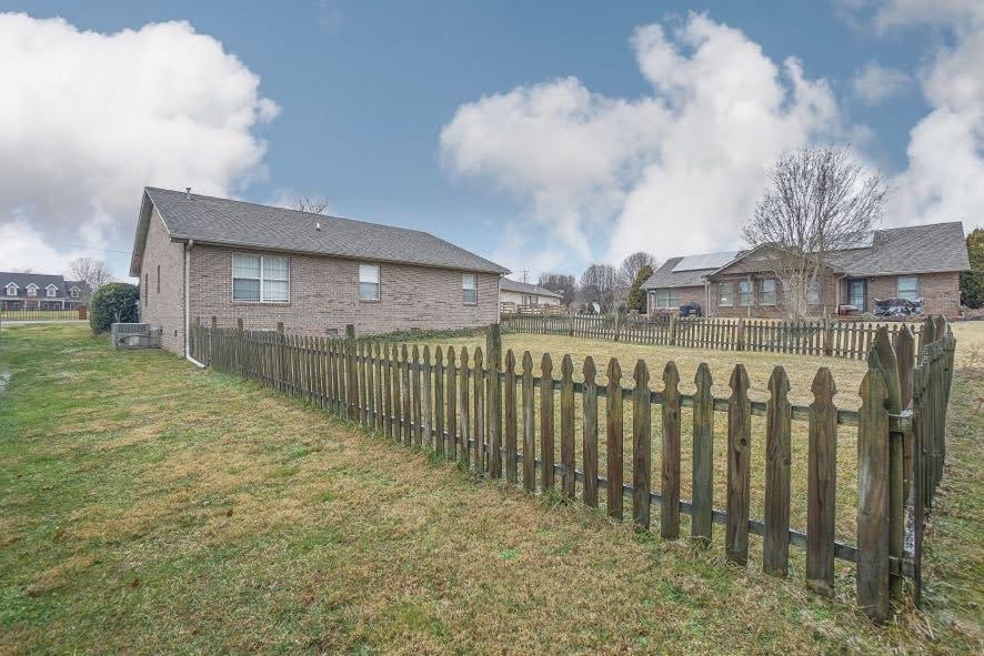 1316 Raulston Road Maryville, TN 37803 - Photo 8 of 29 32980D4F-21E6-4016-B440-551E38137F91