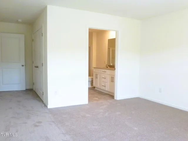 $1,975 | 1025 Saylors Place, Unit 4, Jonesborough, TN 37659