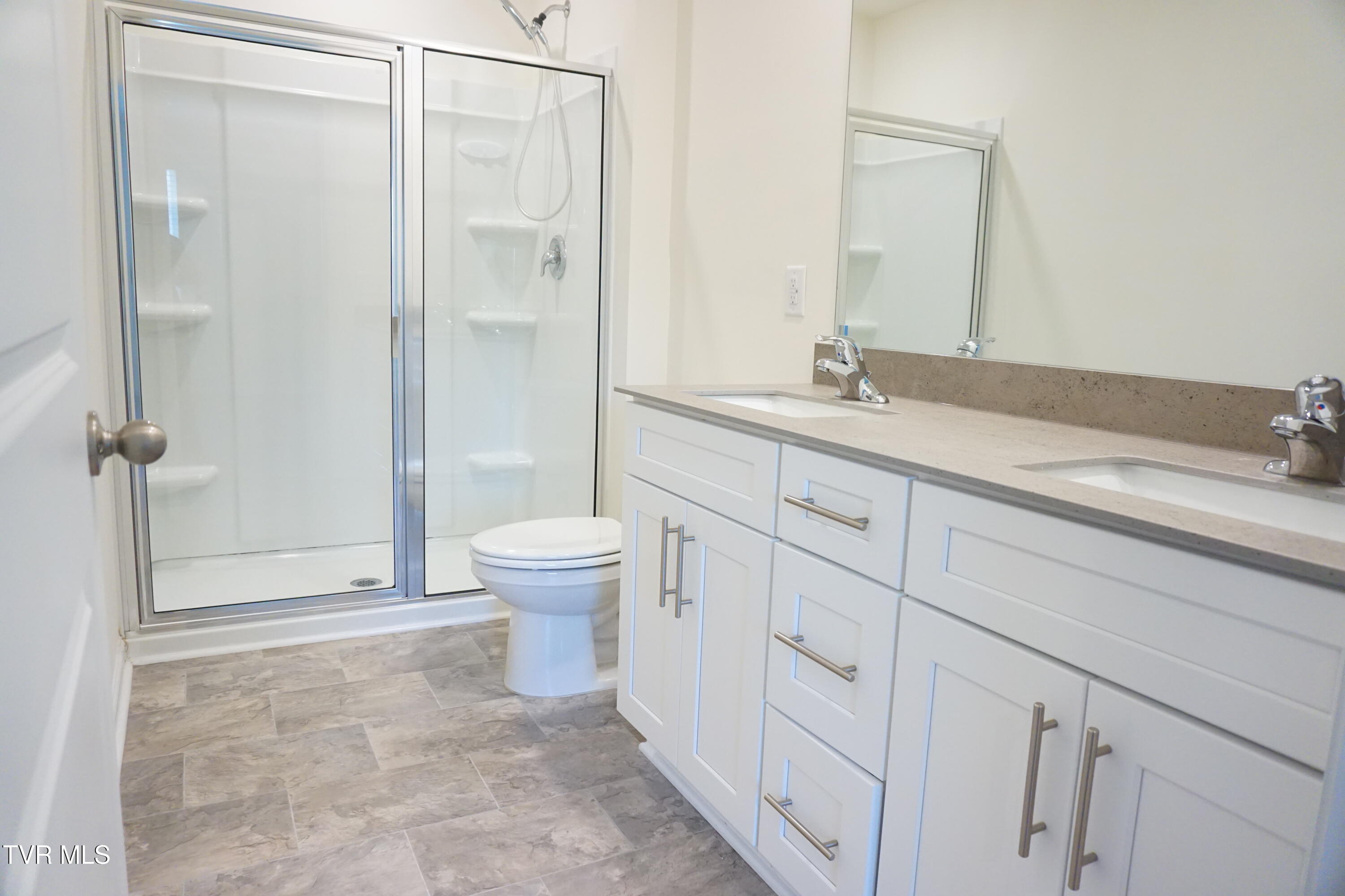 1025 Saylors Place, Unit 4 Jonesborough, TN 37659 - Photo 16 of 24 14