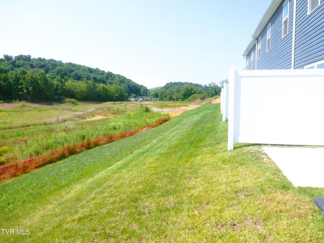 $1,975 | 1025 Saylors Place, Unit 4, Jonesborough, TN 37659