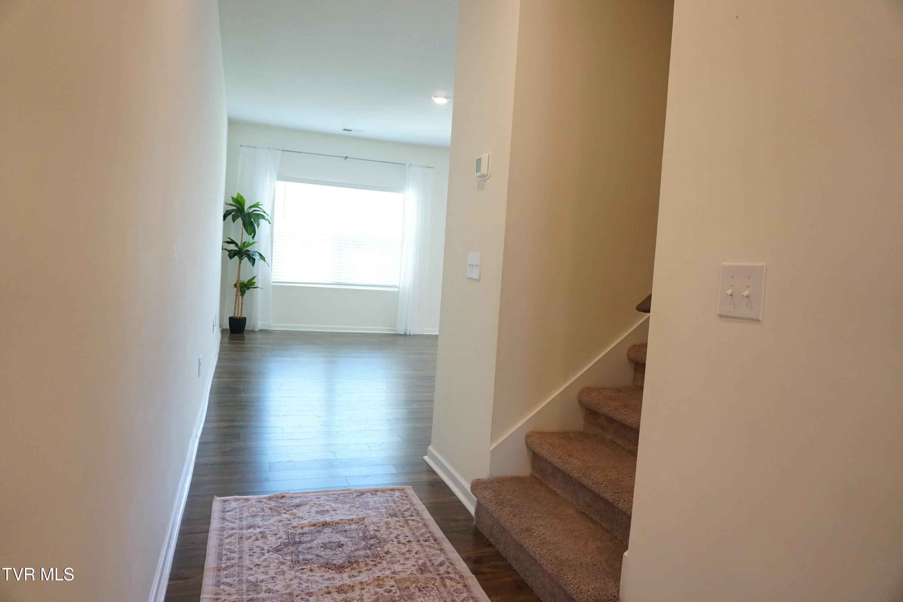 1025 Saylors Place, Unit 4 Jonesborough, TN 37659 - Photo 4 of 24 2