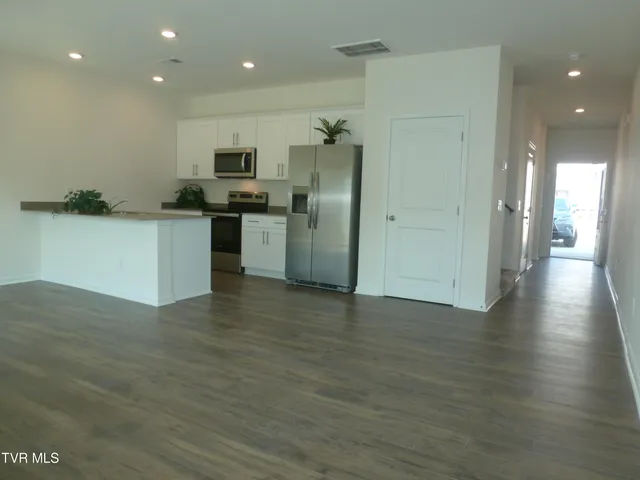 $1,975 | 1025 Saylors Place, Unit 4, Jonesborough, TN 37659