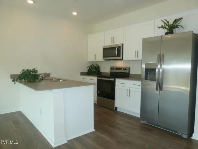 $1,975 | 1025 Saylors Place, Unit 4, Jonesborough, TN 37659