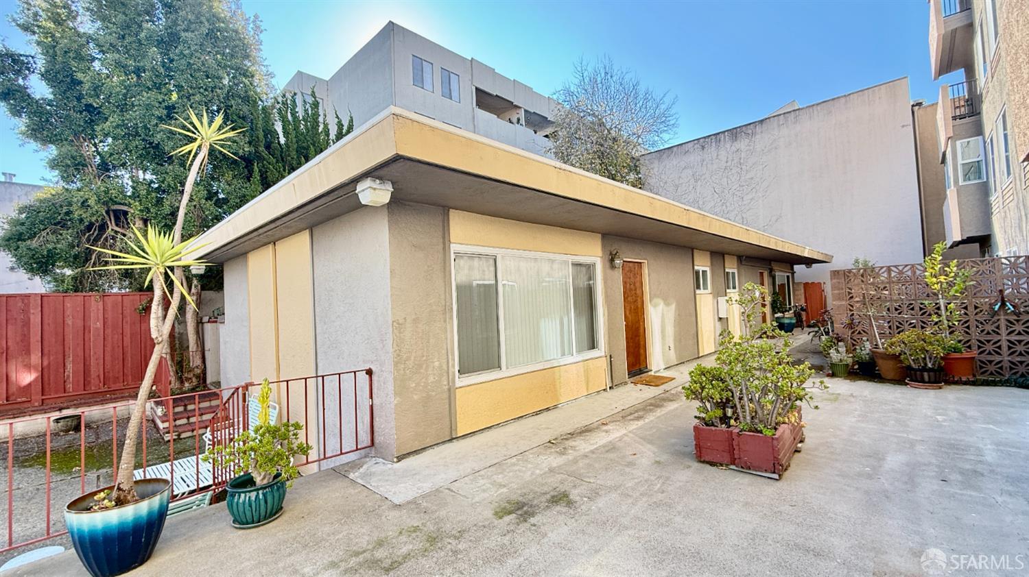 330 Vernon Street, Unit 111 Oakland, CA 94610 - Photo 27 of 38