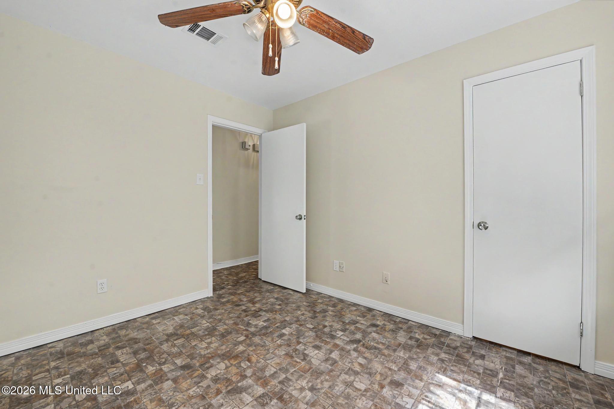12520 Depew Road Gulfport, MS 39503 - Photo 16 of 29 016