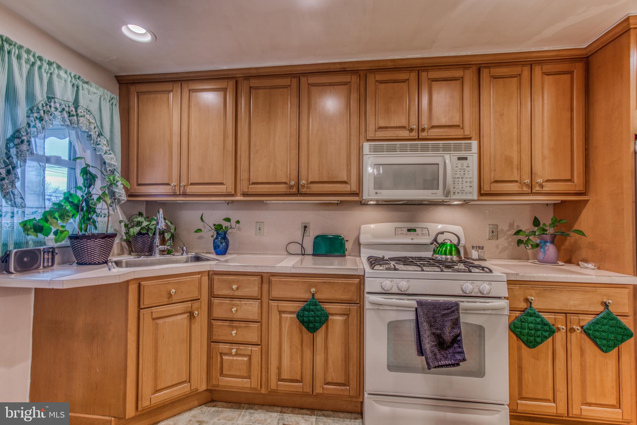 7871 Kentley Road Baltimore, MD 21222 - Photo 8 of 32