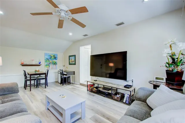 $1,350,000 | 921 24th Avenue North, St. Petersburg, FL 33704