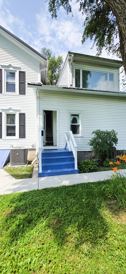 11718 Thayer Road, Unit 11718 Hebron, IL 60034 - Photo 3 of 19