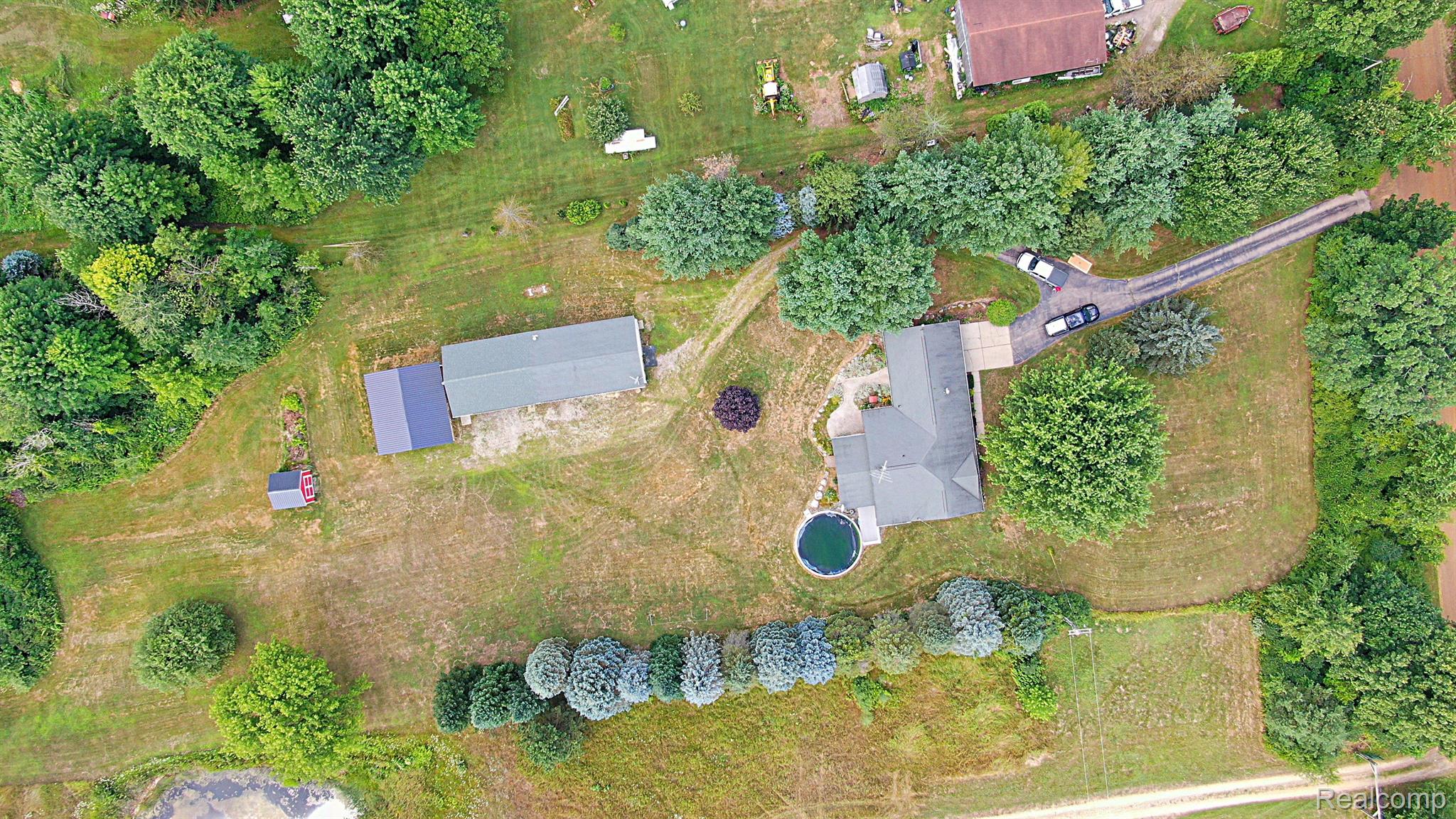 555 Miller Lake Road Columbiaville, MI 48421 - Photo 4 of 55