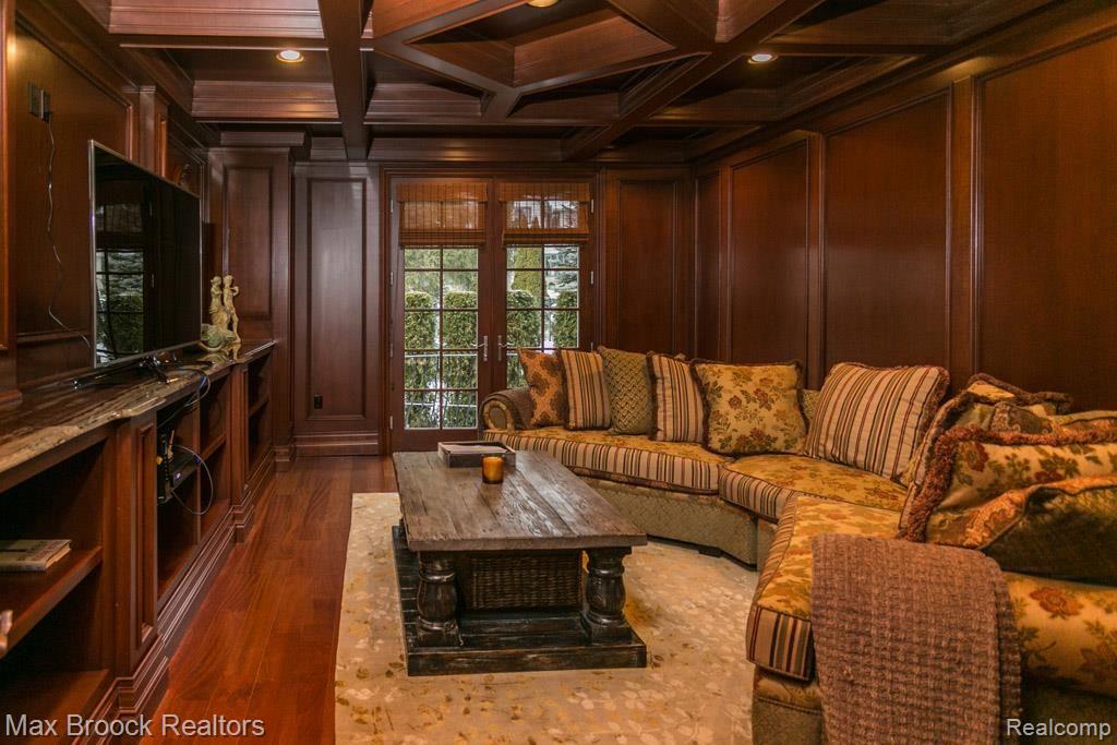 180 Ravine Road Birmingham, MI 48009 - Photo 14 of 41 180RavineRd-14.jpg