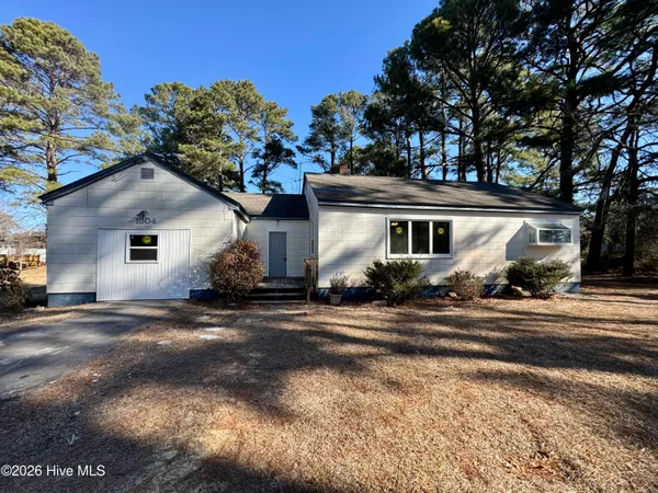 $2,017 | 1804 County Street, Elizabeth City, NC 27909