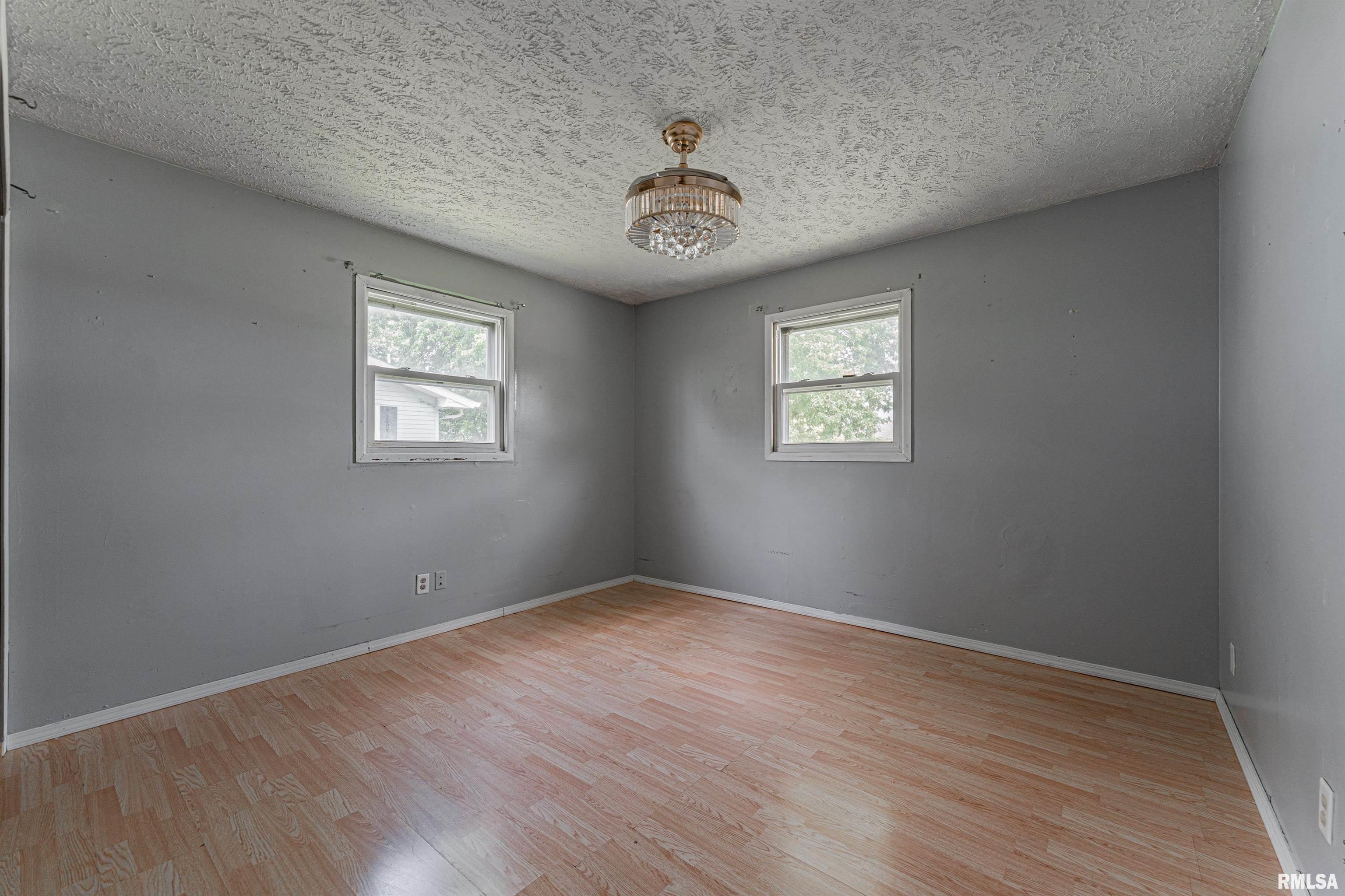 131 North Street Armington, IL 61721 - Photo 12 of 19 Gallery Image 12