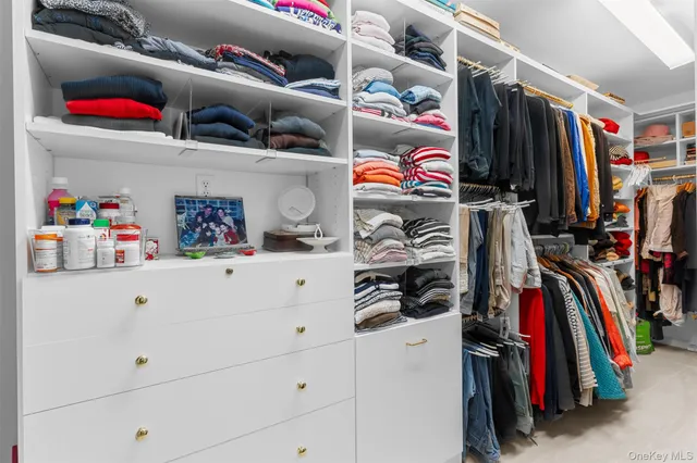 $695,000 | 886 Burlingham Road, Pine Bush, NY 12566