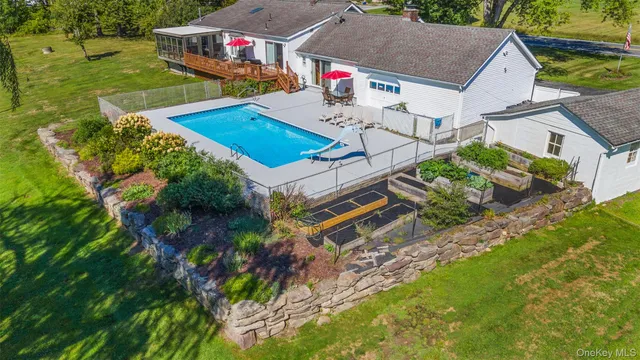 $695,000 | 886 Burlingham Road, Pine Bush, NY 12566