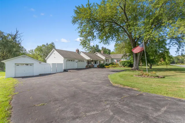 $695,000 | 886 Burlingham Road, Pine Bush, NY 12566