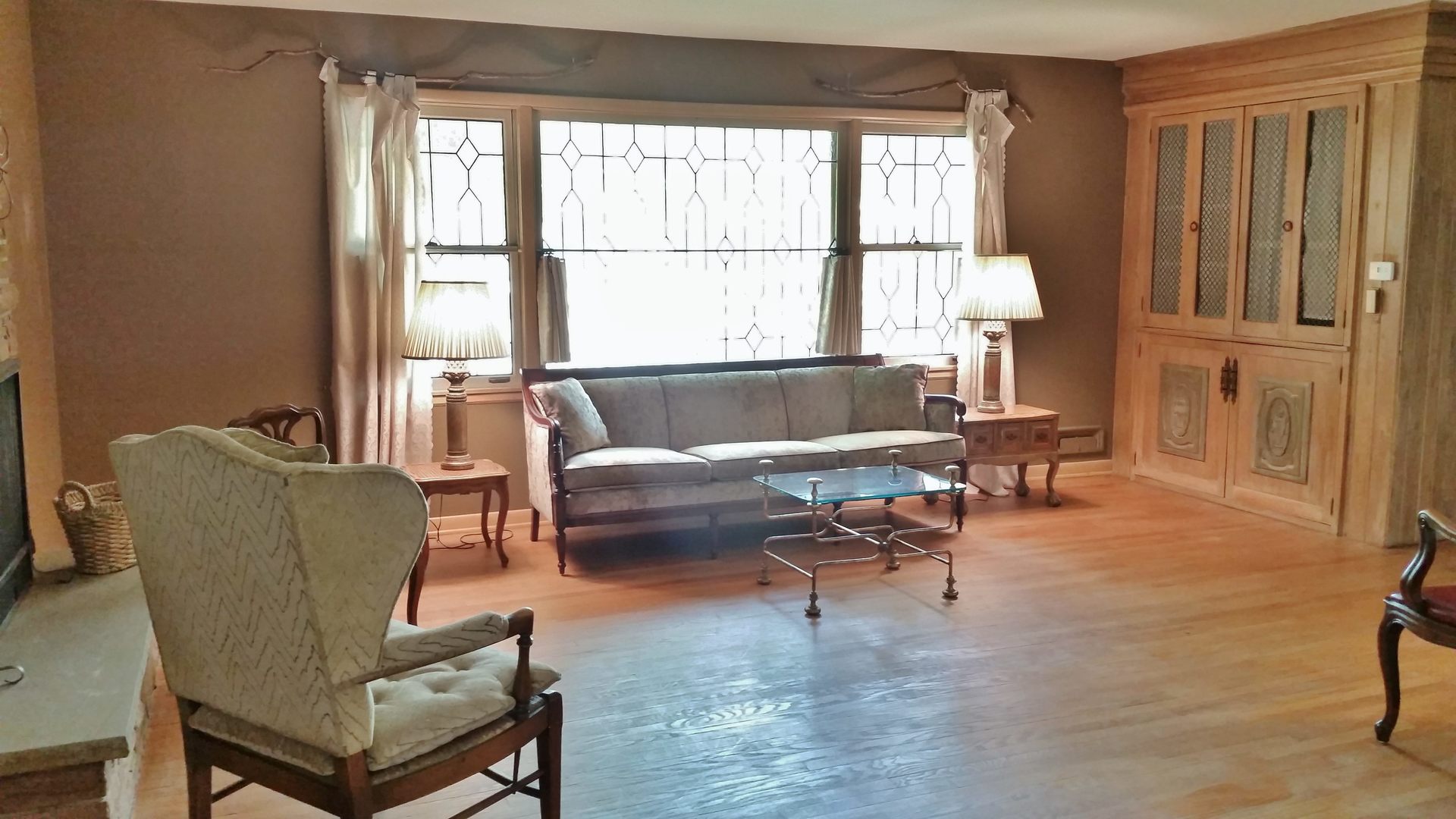 812 North Merrill Street Park Ridge, IL 60068 - Photo 12 of 30 a living room with furniture and a window