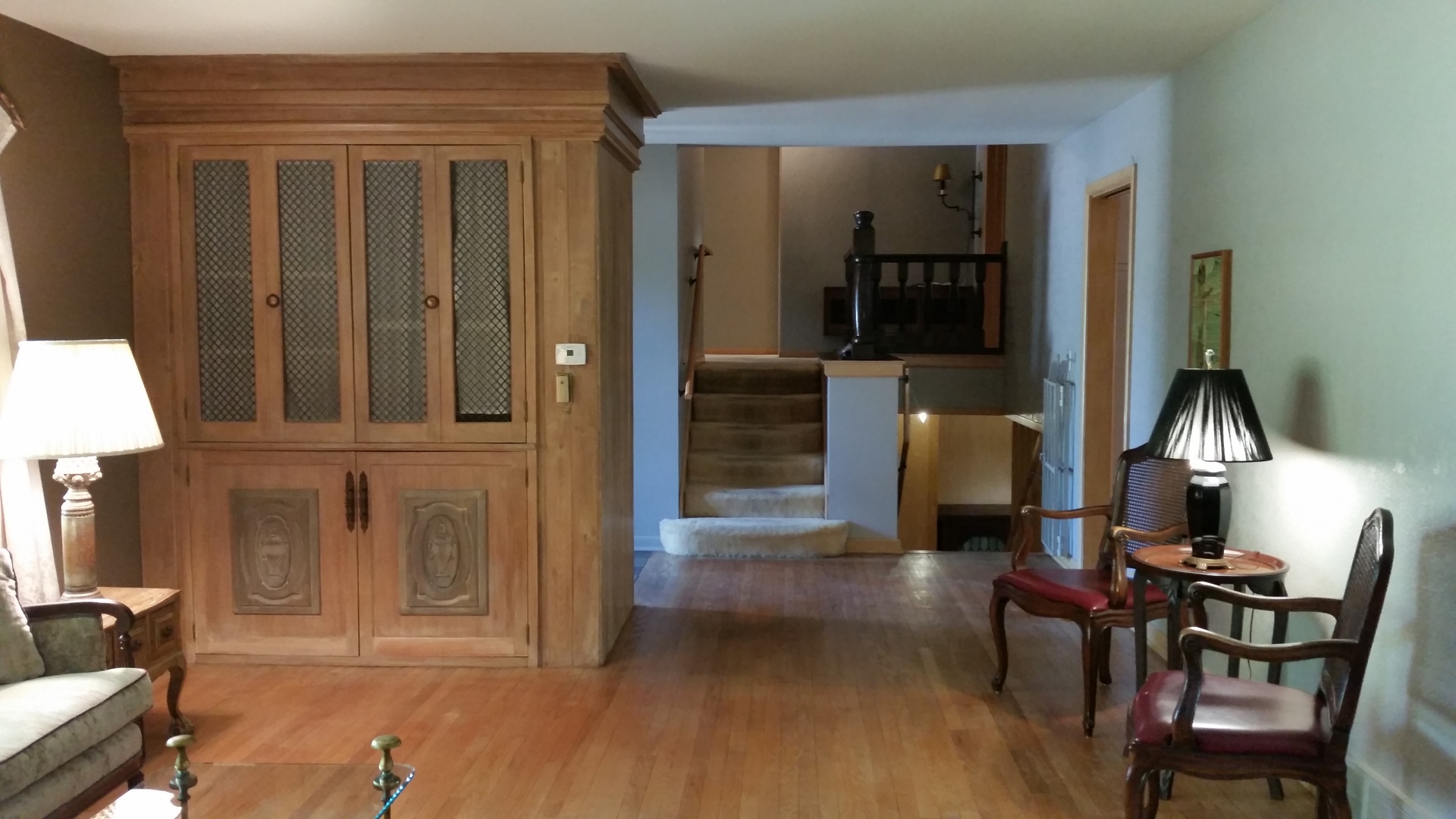 812 North Merrill Street Park Ridge, IL 60068 - Photo 13 of 30 an empty room with wooden floor and a bathroom view