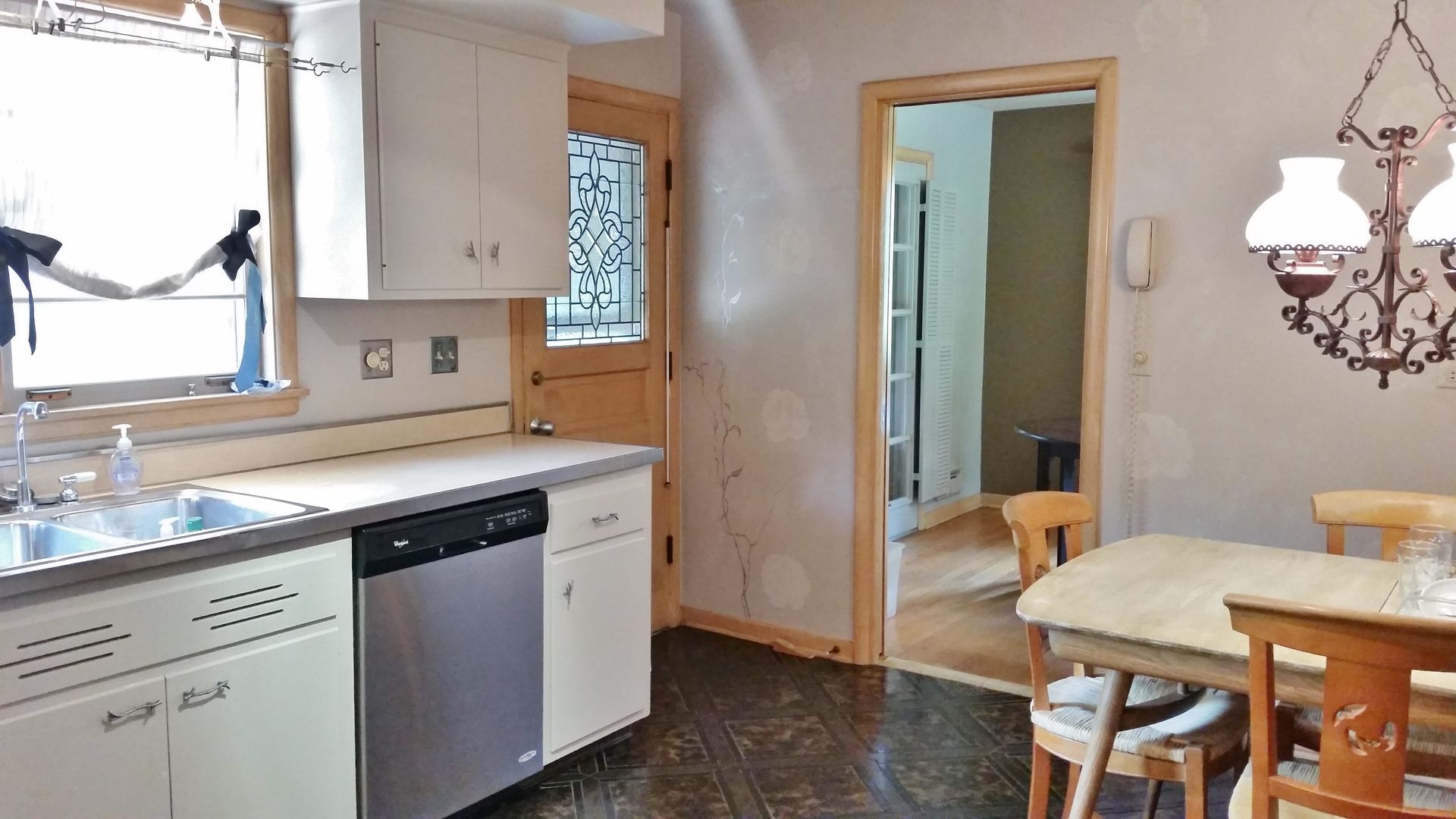 812 North Merrill Street Park Ridge, IL 60068 - Photo 17 of 30 a kitchen with a sink cabinets and a stove