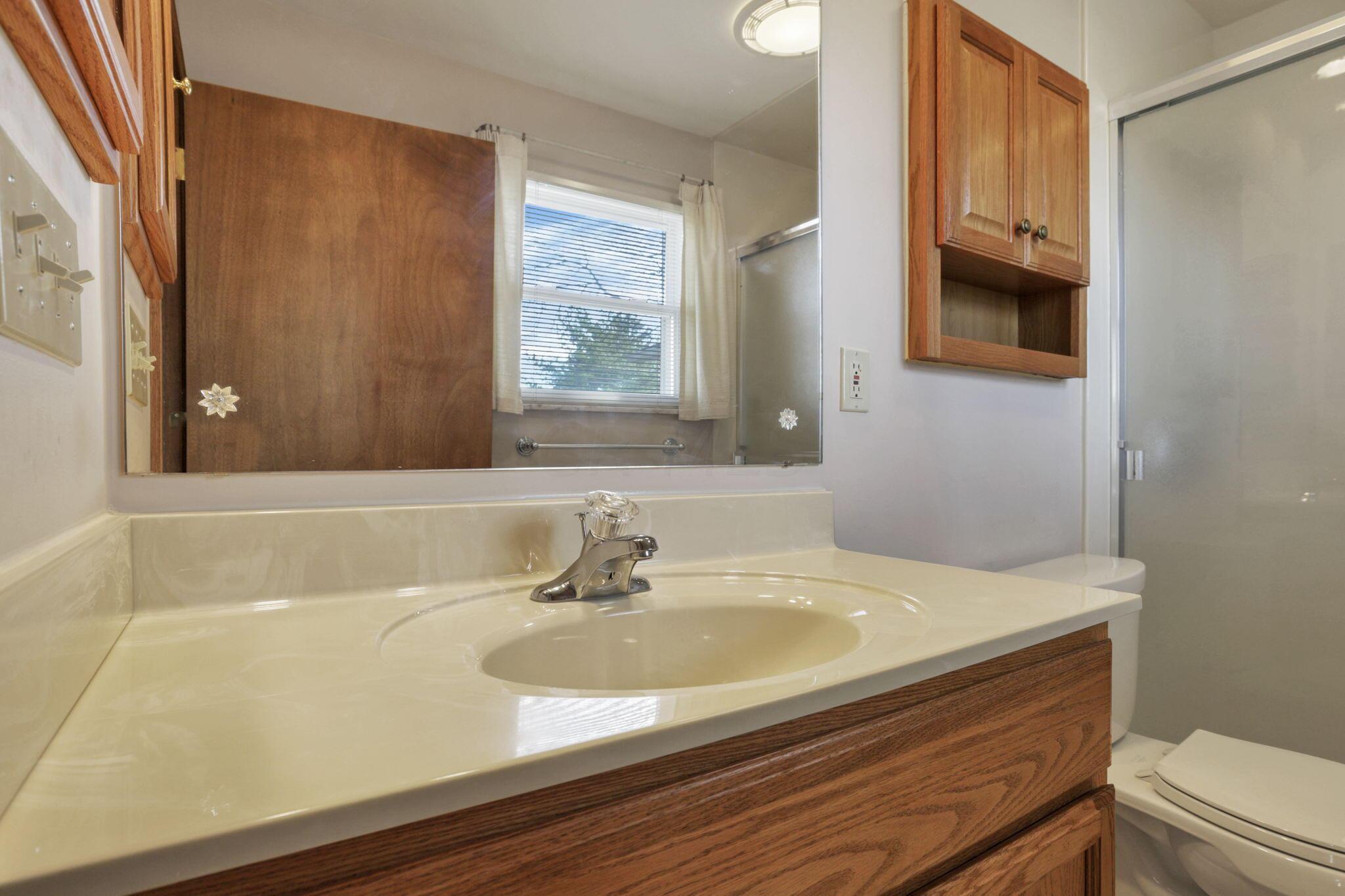 1013 Brice Road Columbus, OH 43213 - Photo 33 of 61 Owner Bathroom