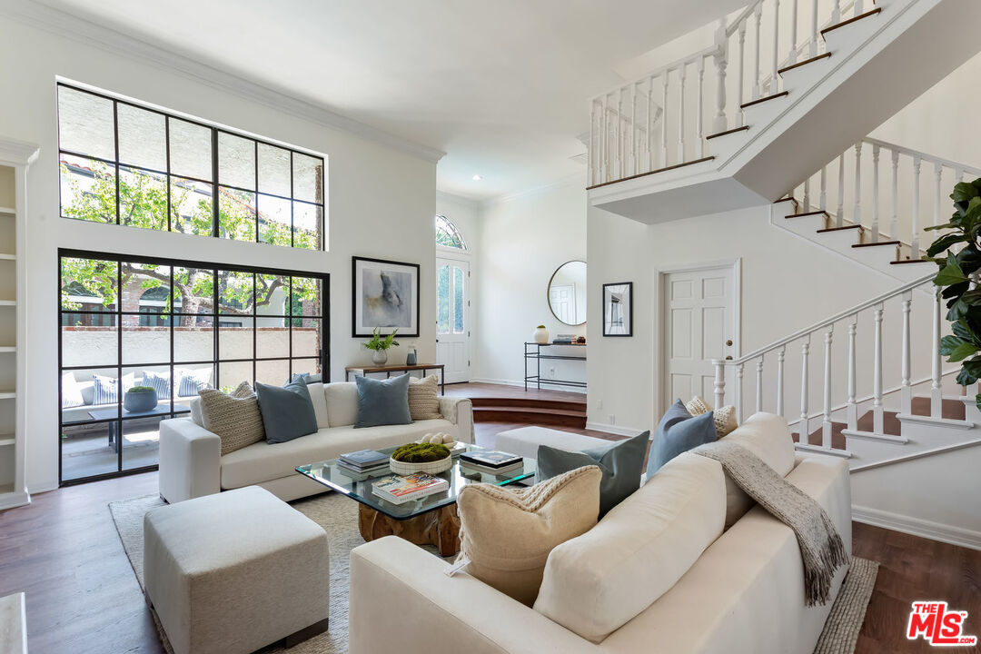 2311 Roscomare Road, Unit 12 Los Angeles, CA 90077 - Photo 13 of 34 Gallery Image 13