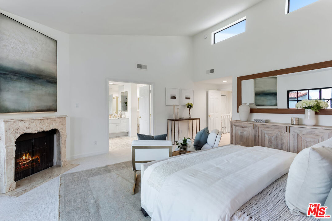 2311 Roscomare Road, Unit 12 Los Angeles, CA 90077 - Photo 23 of 34 Gallery Image 23