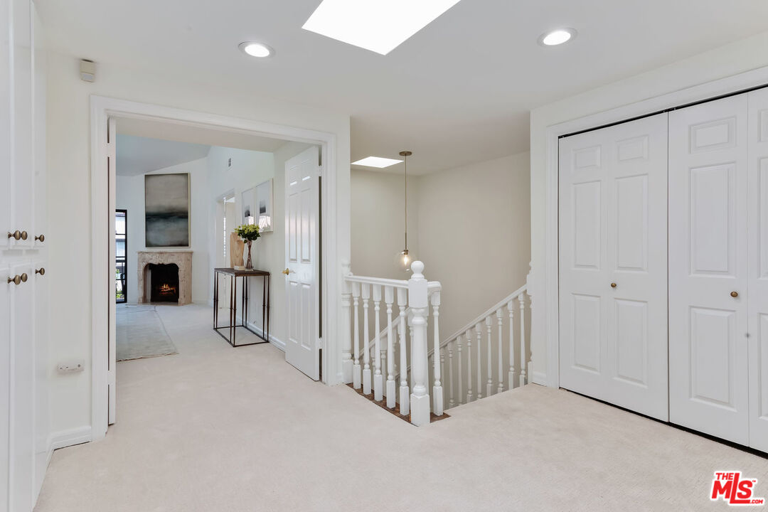 2311 Roscomare Road, Unit 12 Los Angeles, CA 90077 - Photo 34 of 34 Gallery Image 34
