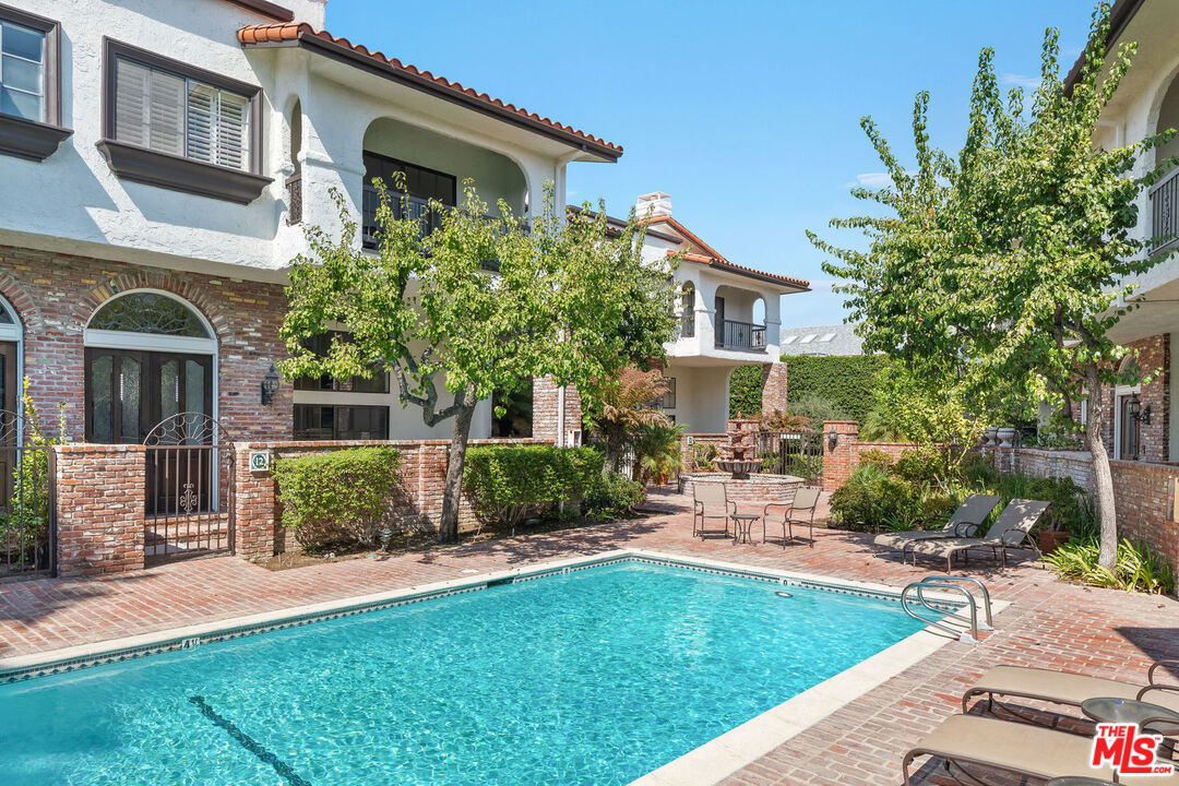 2311 Roscomare Road, Unit 12 Los Angeles, CA 90077 - Photo 6 of 34 Gallery Image 6