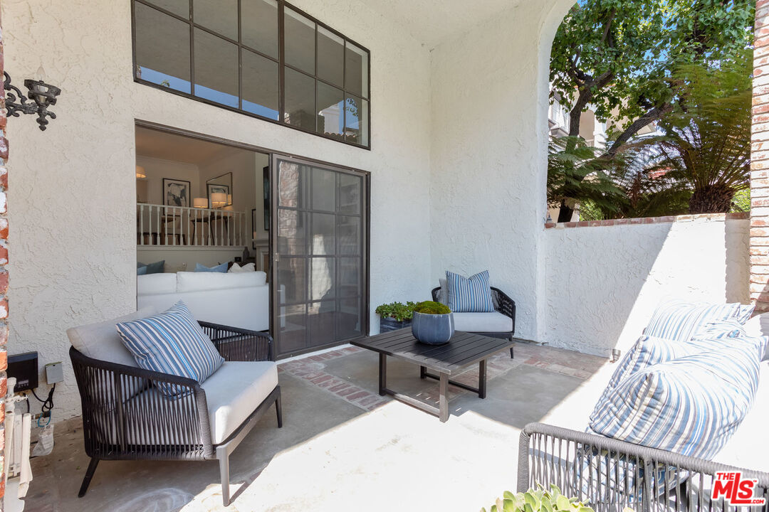 2311 Roscomare Road, Unit 12 Los Angeles, CA 90077 - Photo 7 of 34 Gallery Image 7