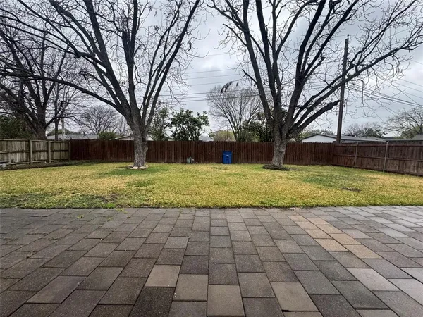 $2,400 | 11447 Coral Hills Drive, Dallas, TX 75229
