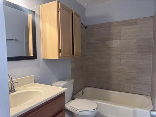 $2,400 | 11447 Coral Hills Drive, Dallas, TX 75229