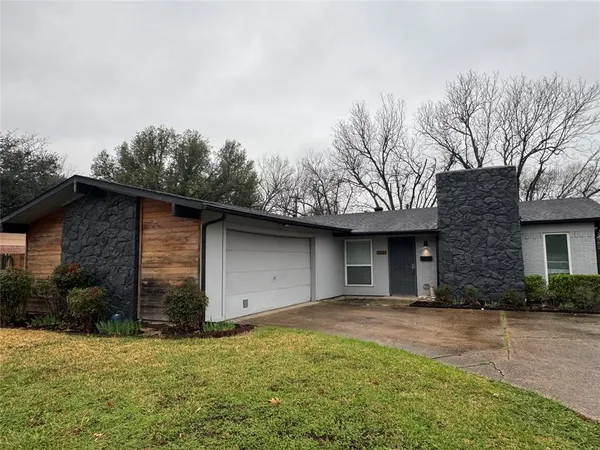 $2,400 | 11447 Coral Hills Drive, Dallas, TX 75229