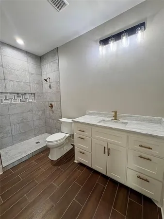 $437,600 | 2713 Stone Briar Drive, Mount Pleasant, TX 75455