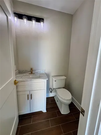 $437,600 | 2713 Stone Briar Drive, Mount Pleasant, TX 75455