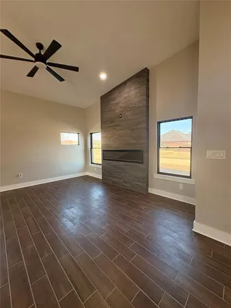 $437,600 | 2713 Stone Briar Drive, Mount Pleasant, TX 75455