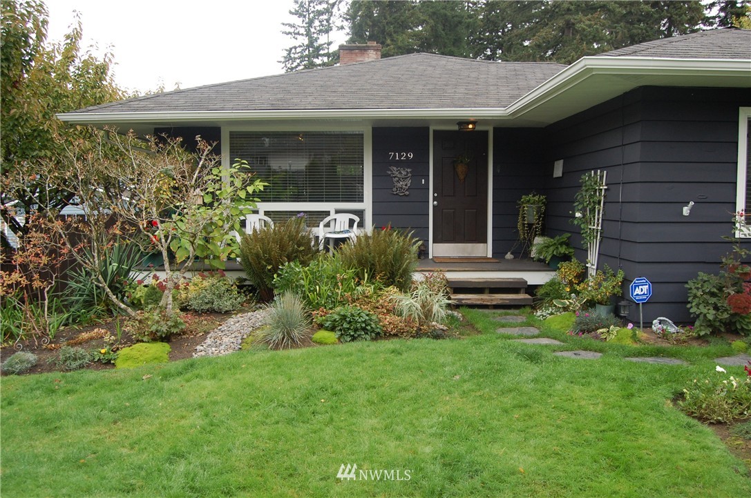 7129 Lower Ridge Road Everett, WA 98203 - Photo 1 of 25