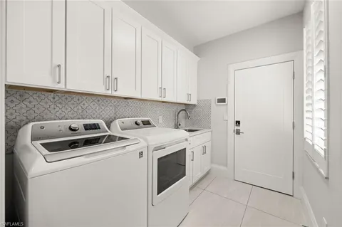 $2,289,000 | 1963 Bethany Place, Naples, FL 34109