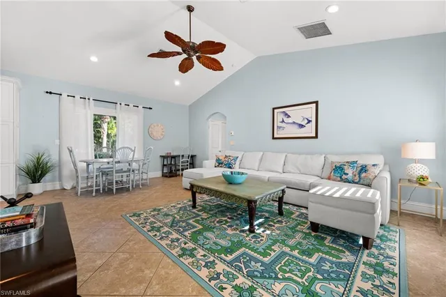 $2,289,000 | 1963 Bethany Place, Naples, FL 34109