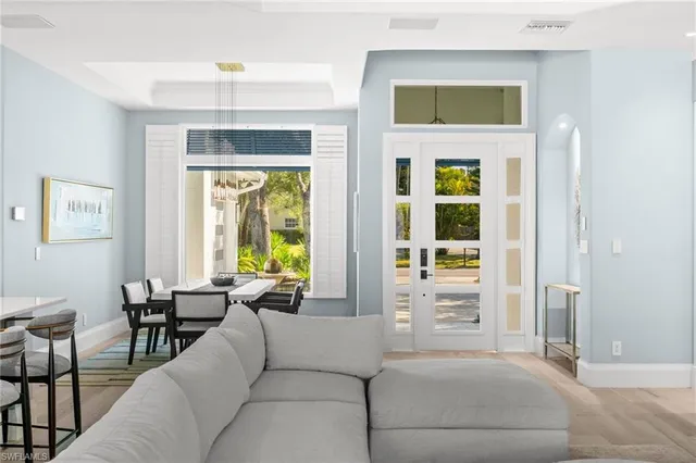 $2,289,000 | 1963 Bethany Place, Naples, FL 34109