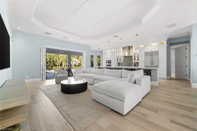 $2,289,000 | 1963 Bethany Place, Naples, FL 34109