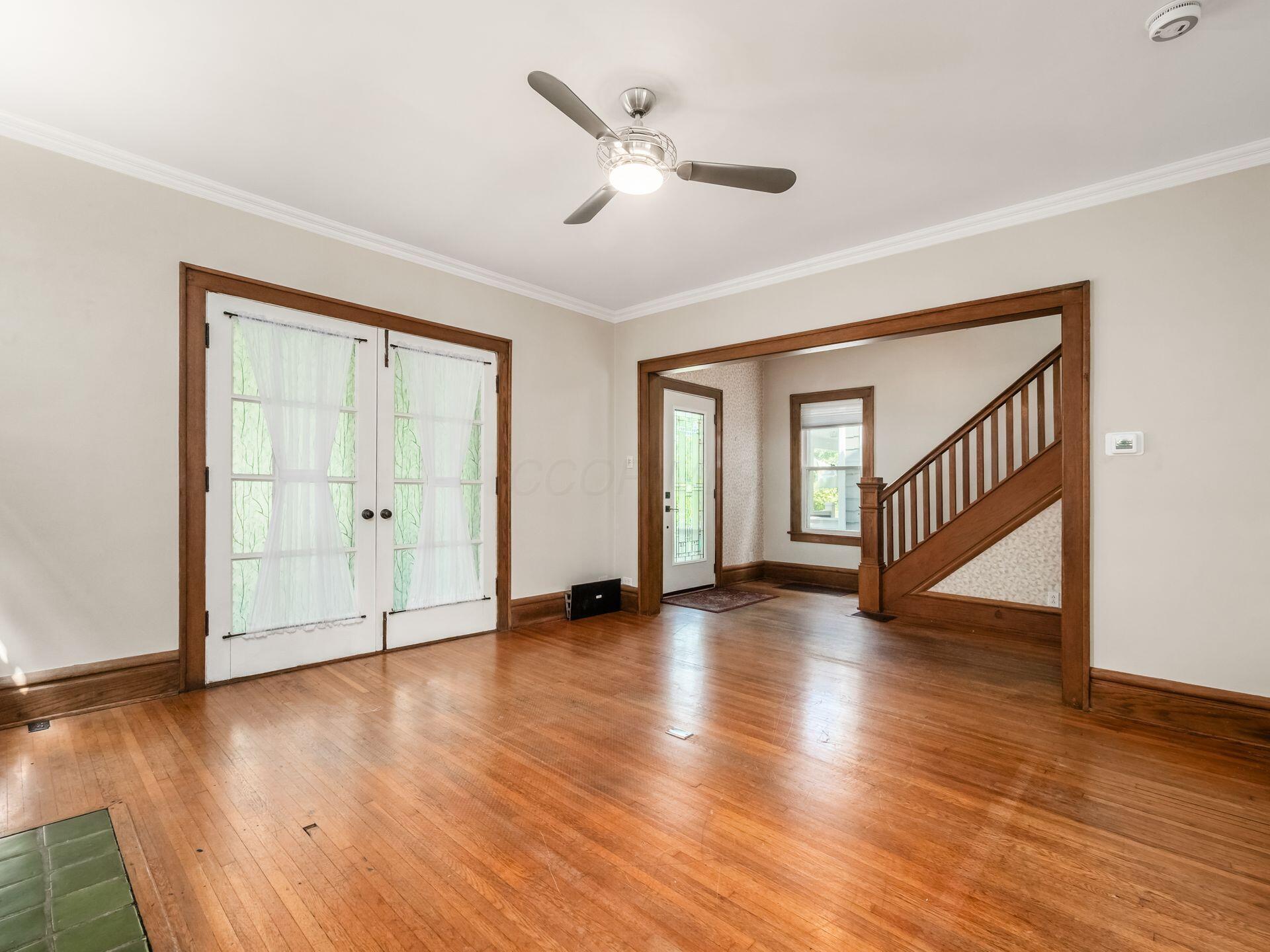 115 Crestview Road Columbus, OH 43202 - Photo 13 of 57 013_9e300_N 115 Crestview 050
