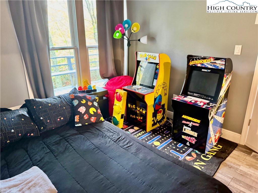 142 Tamarack Road Beech Mountain, NC 28604 - Photo 11 of 36