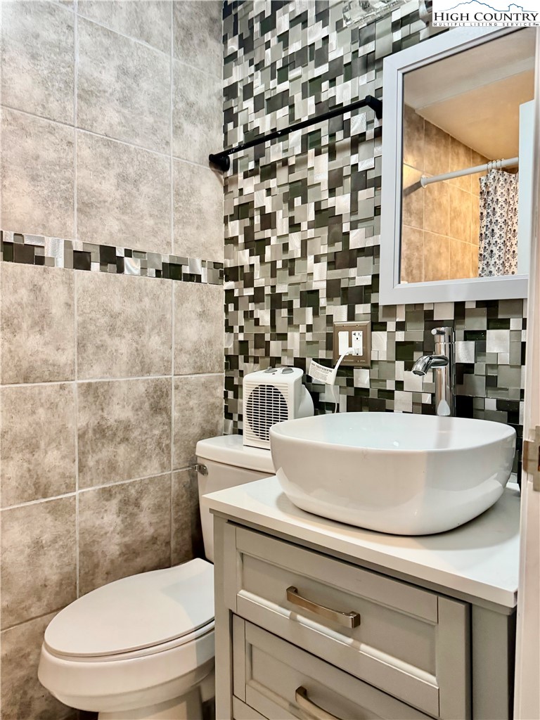 142 Tamarack Road Beech Mountain, NC 28604 - Photo 14 of 36