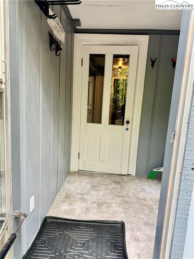 142 Tamarack Road Beech Mountain, NC 28604 - Photo 18 of 36