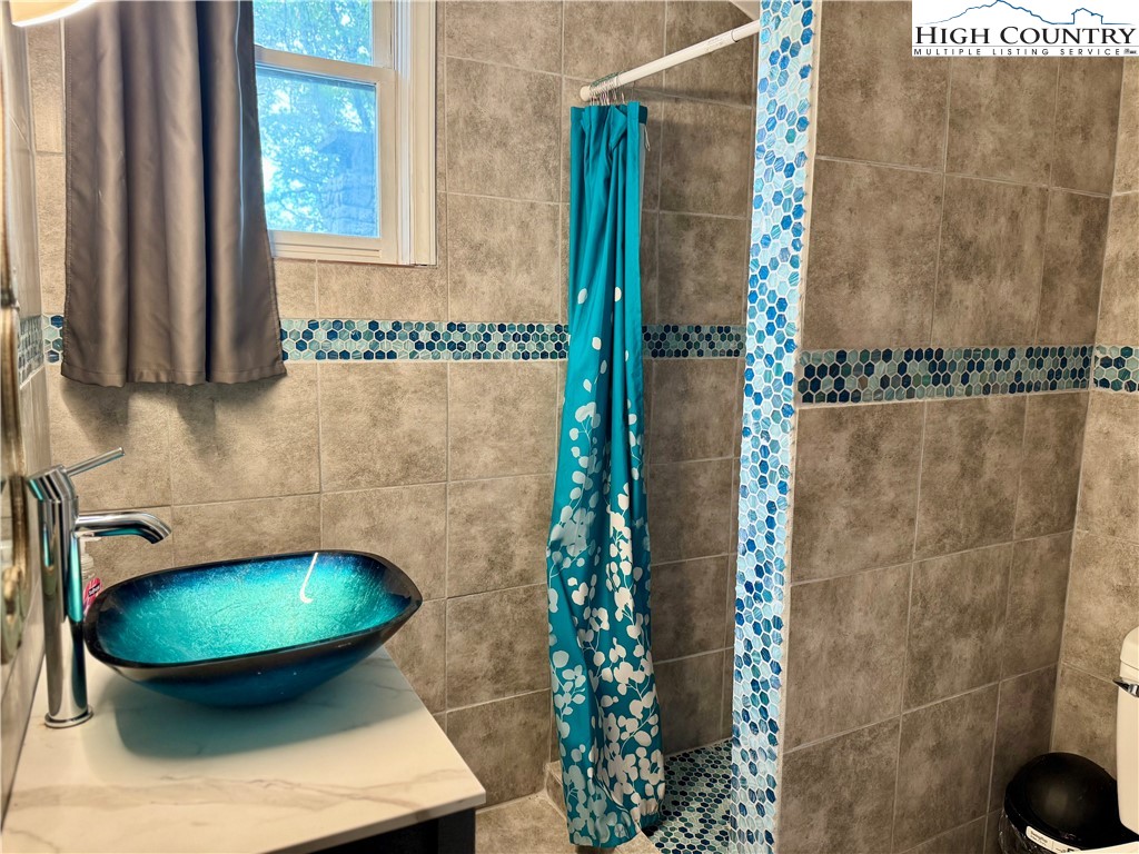 142 Tamarack Road Beech Mountain, NC 28604 - Photo 22 of 36